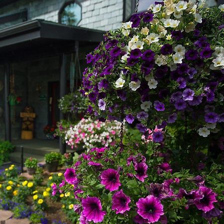 Alaska House Of Jade Bed And Breakfast Анкъридж Екстериор снимка