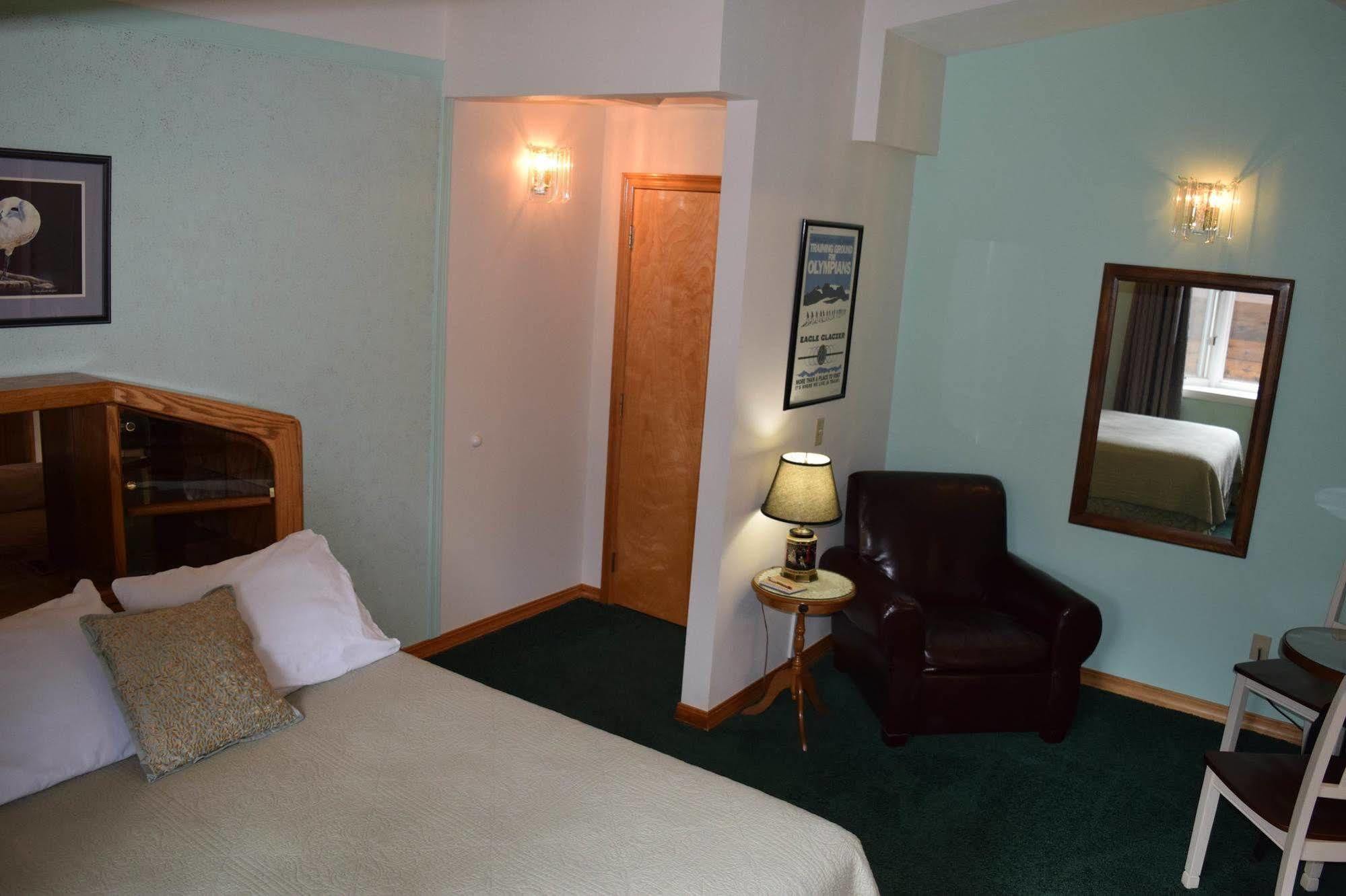 Alaska House Of Jade Bed And Breakfast Анкъридж Екстериор снимка